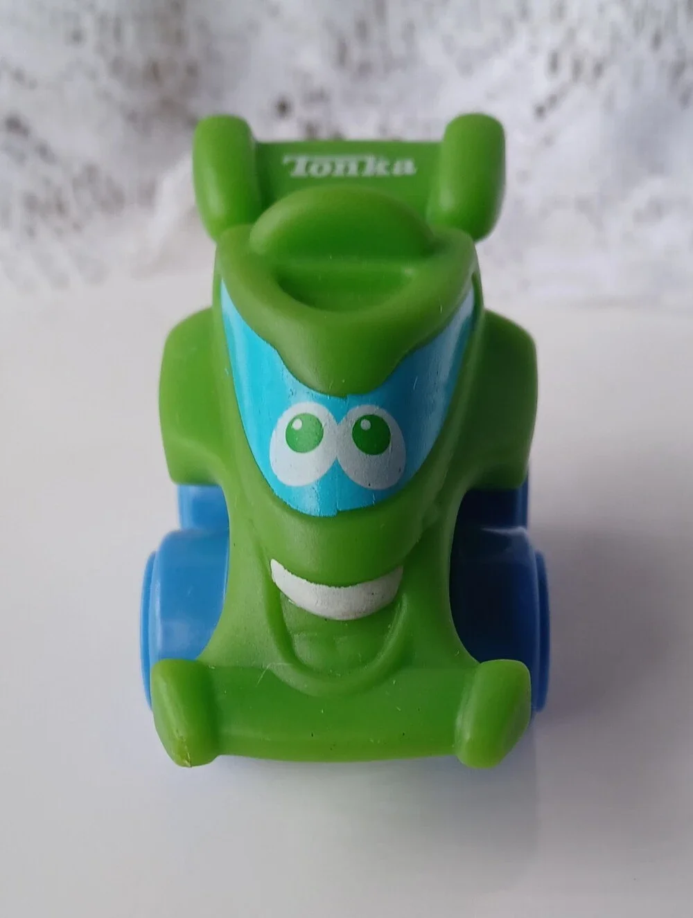 (2) PLAYSKOOL/TONKA/HASBRO WHEEL PALS CHUCK & FRIENDS GREEN RACER & BLUE CAR
